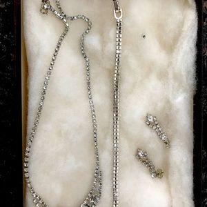 Jewelry set earrings bracelet necklace